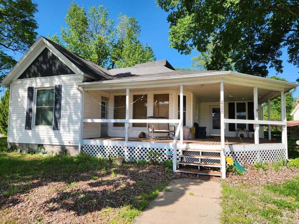 1418 Cherokee Avenue, Seneca, MO 64865