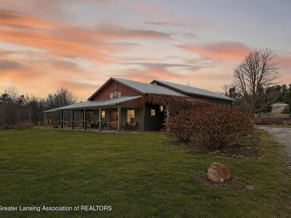 8370 Lakeview Road, Alanson, MI 49706