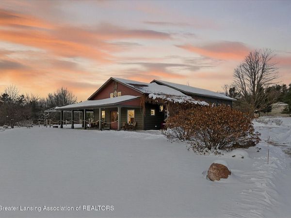 8370 Lakeview Road, Alanson, MI 49706