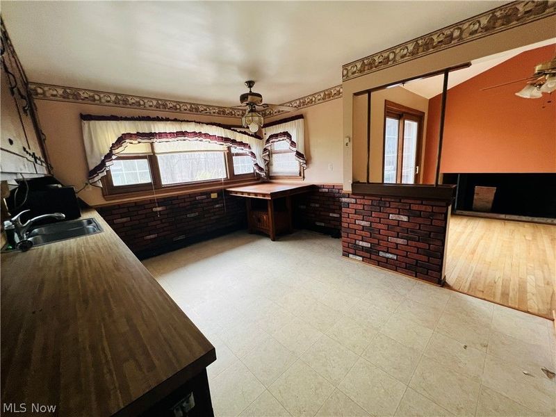 7360 N Meadowpark Drive, Walton Hills, OH 44146 Photo 19