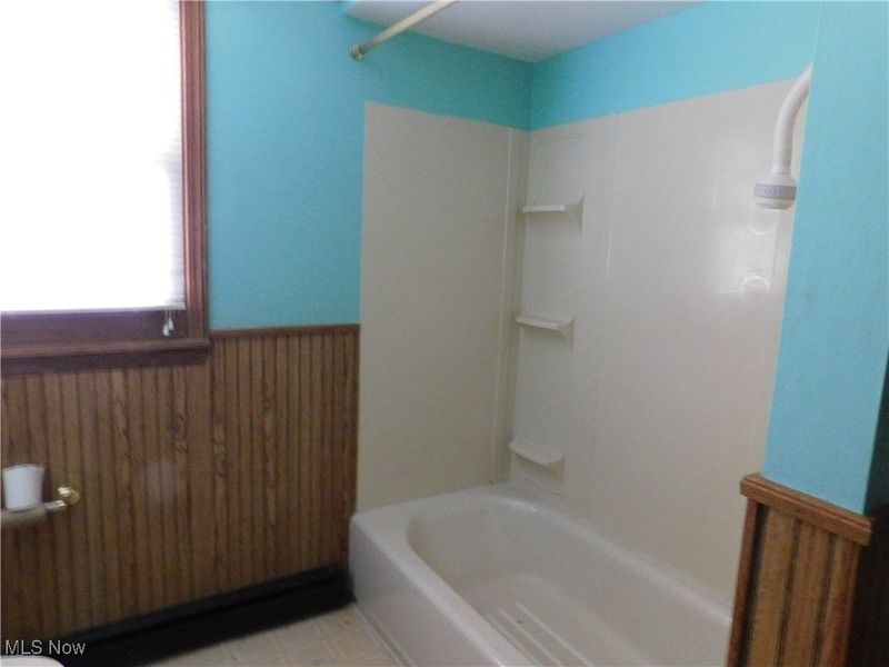 7360 N Meadowpark Drive, Bedford, OH 44146 Photo 21