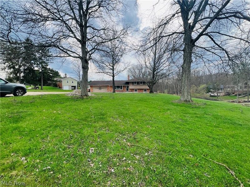 7360 N Meadowpark Drive, Walton Hills, OH 44146 Photo 3