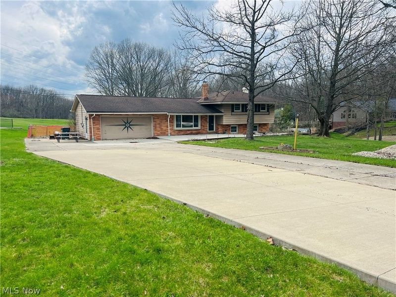 7360 N Meadowpark Drive, Walton Hills, OH 44146 Photo 5