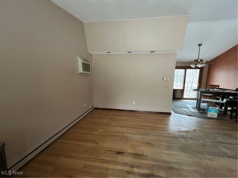 7360 N Meadowpark Drive, Bedford, OH 44146 Photo 6