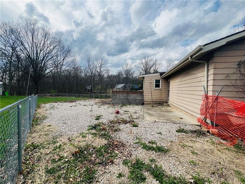 7360 N Meadowpark Drive, Walton Hills, OH 44146 Photo 9