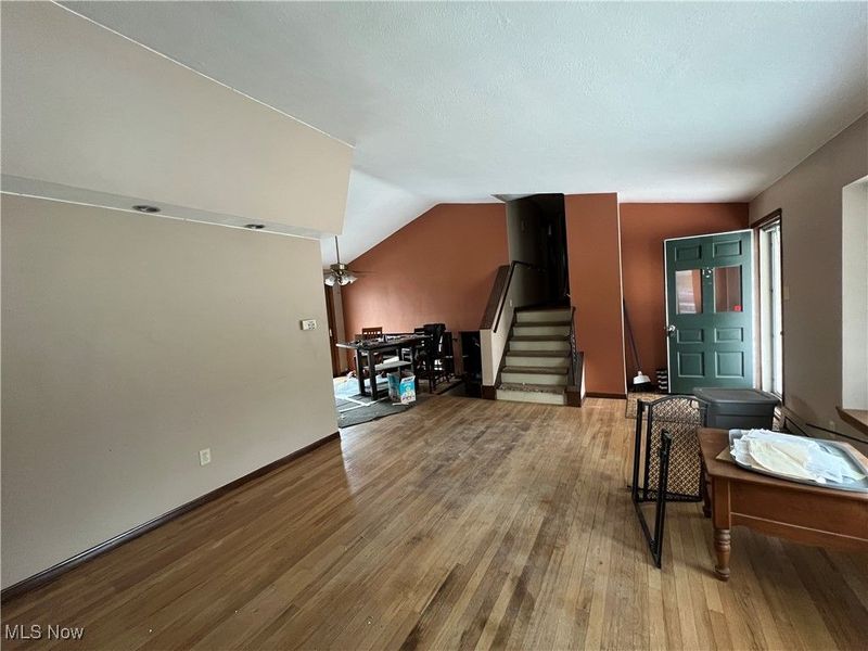 7360 N Meadowpark Drive, Bedford, OH 44146 Photo 9