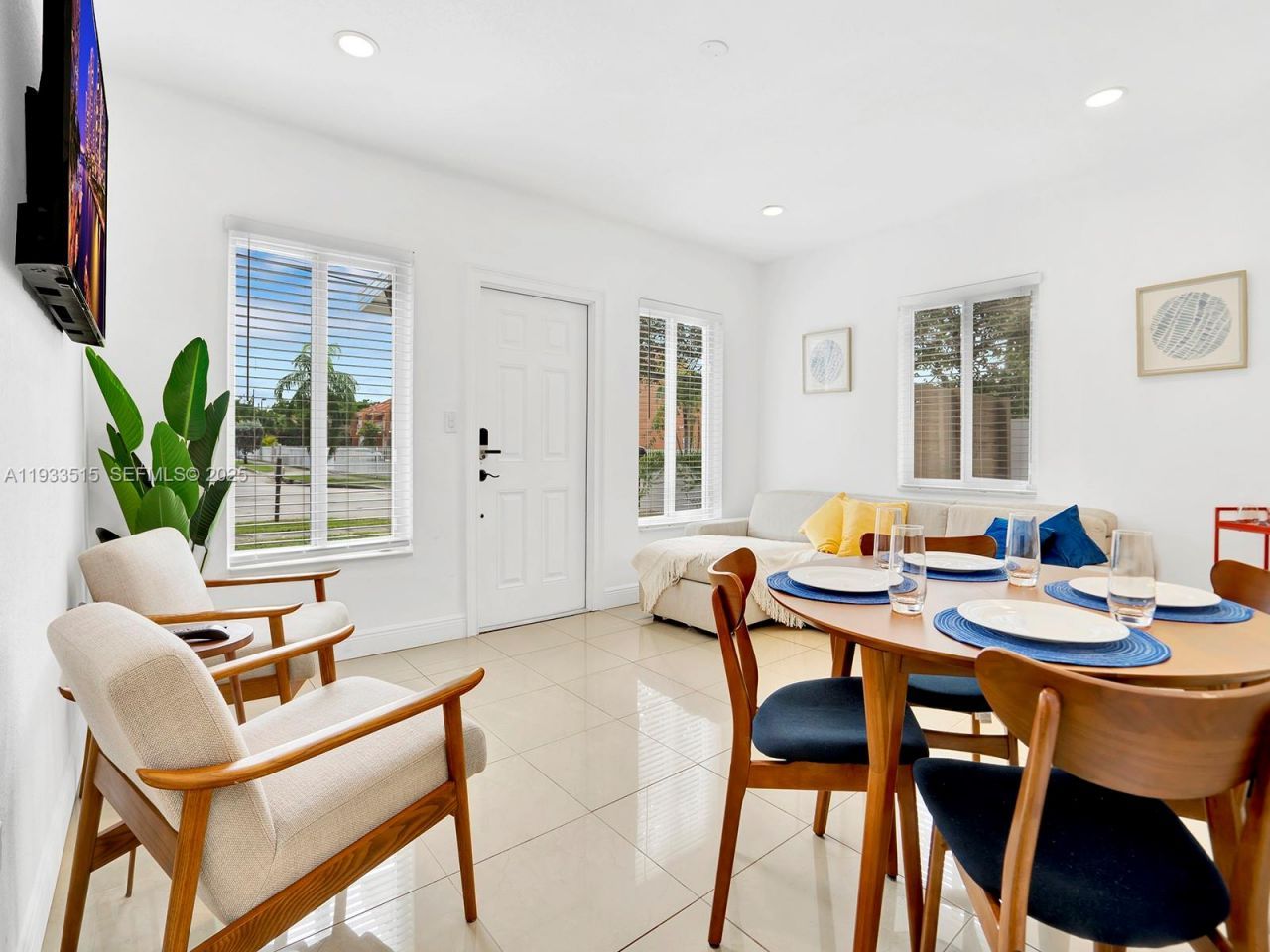 2055 NE 140th St, North Miami Beach, FL 33181 Photo