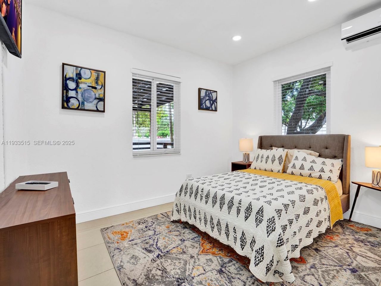 2055 NE 140th St, North Miami Beach, FL 33181 Photo
