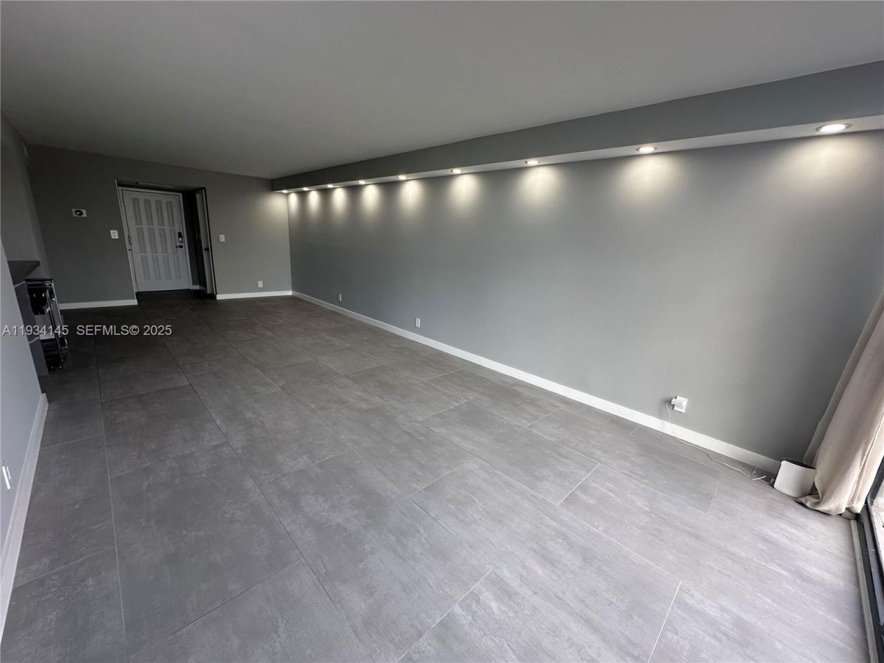 600 Parkview Dr, Unit 602, Hallandale Beach, FL 33009 Photo