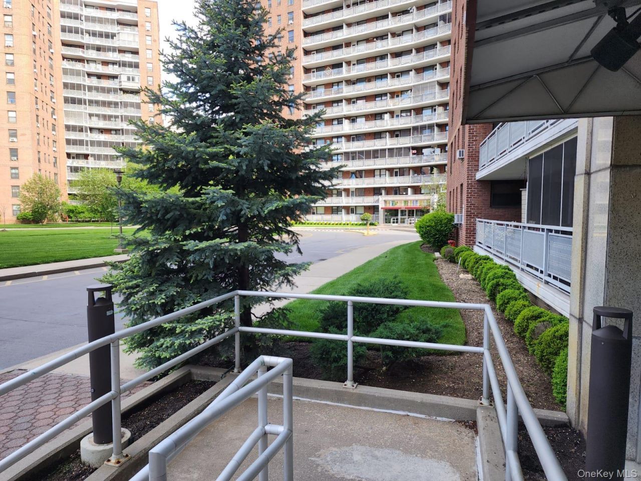 61-35 N 98th Street, Unit St-G, Rego Park, NY 11374 Main Photo