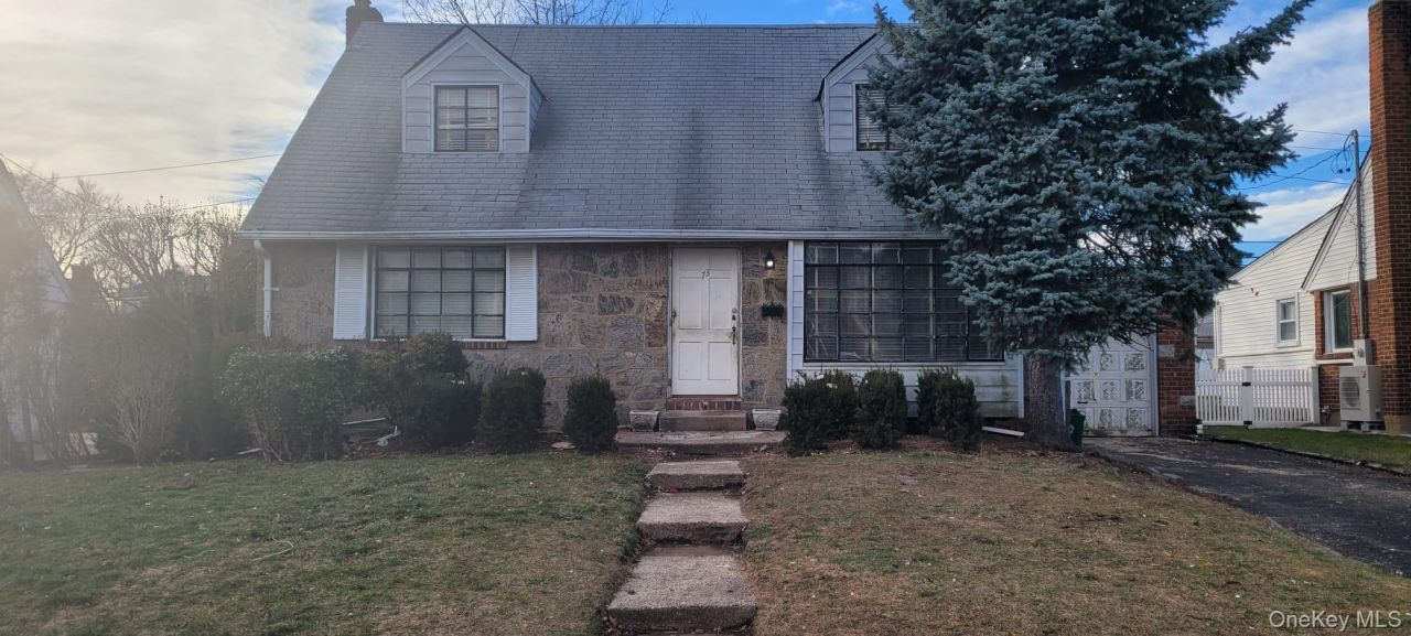 73 Schumacher Drive, New Hyde Park, NY 11040 Main Photo
