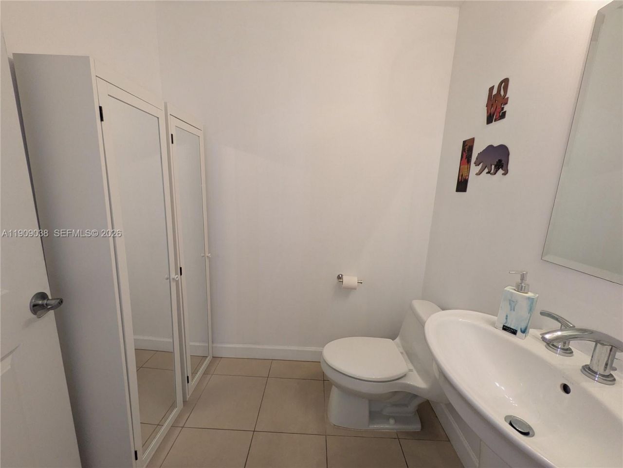 1945 S Ocean Dr, Unit 1110, Hallandale Beach, FL 33009 Photo