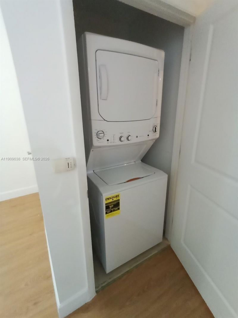 1945 S Ocean Dr, Unit 1110, Hallandale Beach, FL 33009 Photo