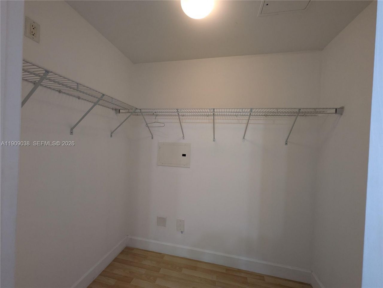 1945 S Ocean Dr, Unit 1110, Hallandale Beach, FL 33009 Photo