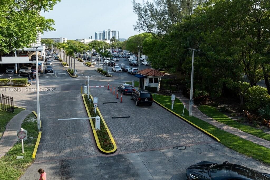 2780 NE 183rd St, Unit 1805, Aventura, FL 33160 Photo