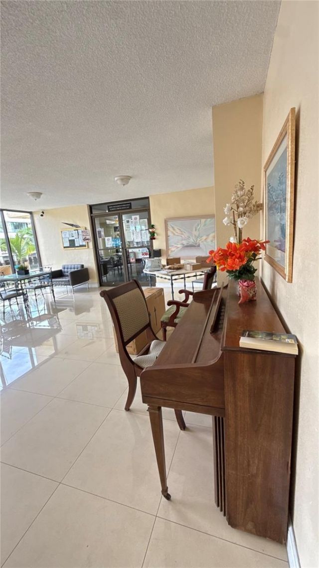 2935 NE 163rd St, Unit 3P, North Miami Beach, FL 33160 Photo