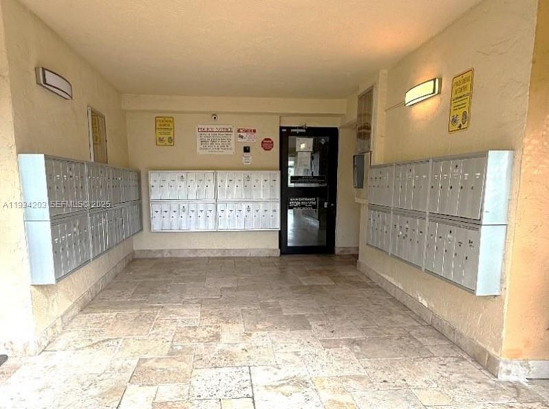 2935 NE 163rd St, Unit 3P, North Miami Beach, FL 33160 Photo
