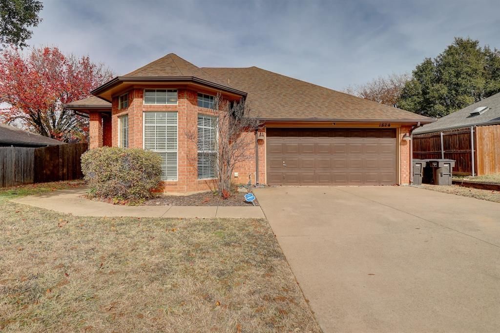 1824 Dorchester Street, Fort Worth, TX 76134 Main Photo