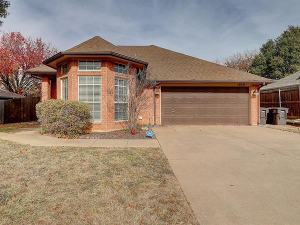 1824 Dorchester Street, Fort Worth, TX 76134