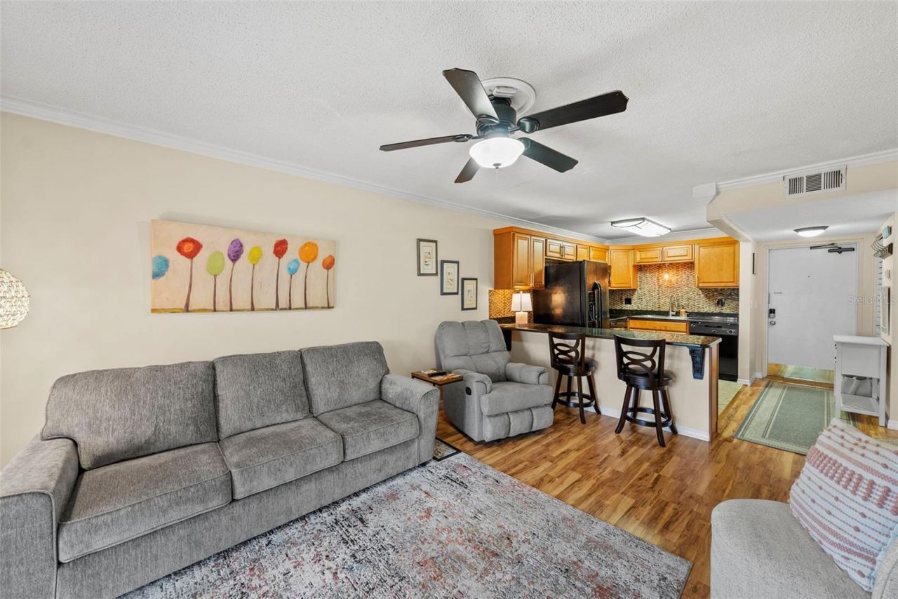 1860 Massachusetts Avenue Ne, Unit 206, Saint Petersburg, FL 33703 Photo