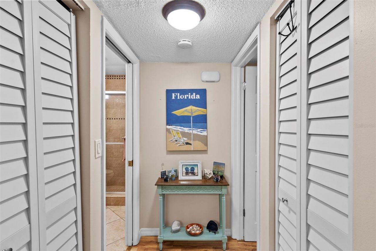 1860 Massachusetts Avenue Ne, Unit 206, Saint Petersburg, FL 33703 Photo