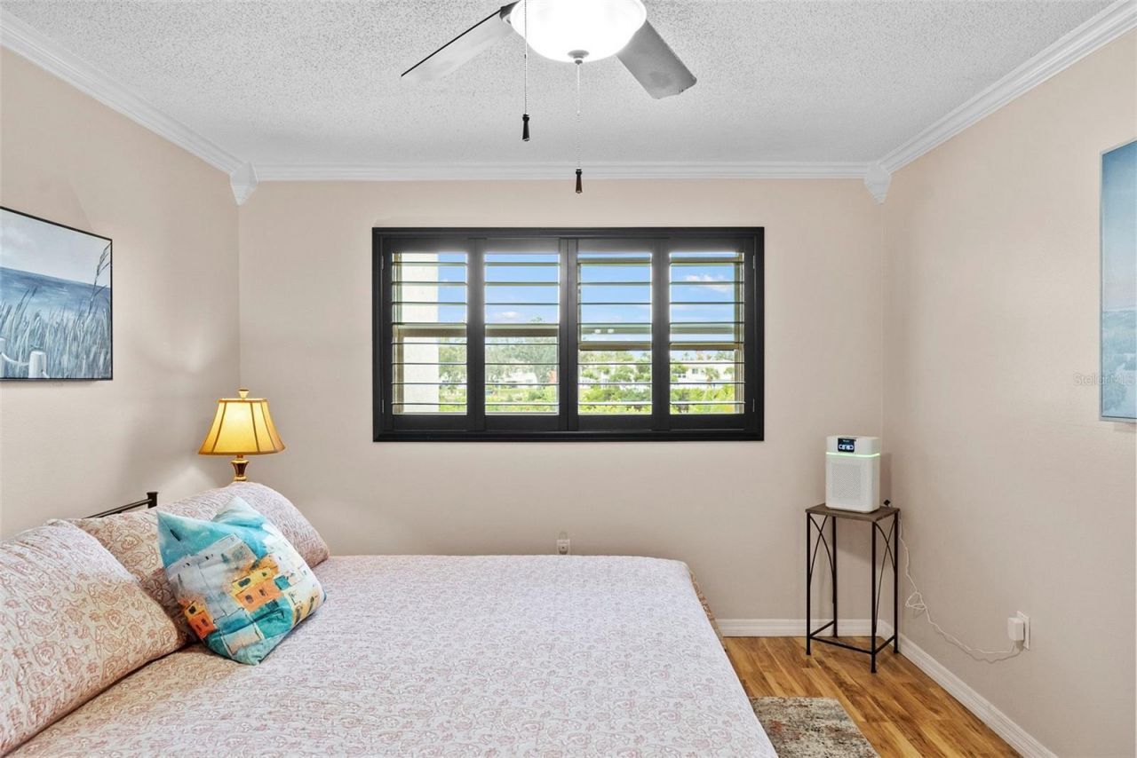 1860 Massachusetts Avenue Ne, Unit 206, Saint Petersburg, FL 33703 Photo