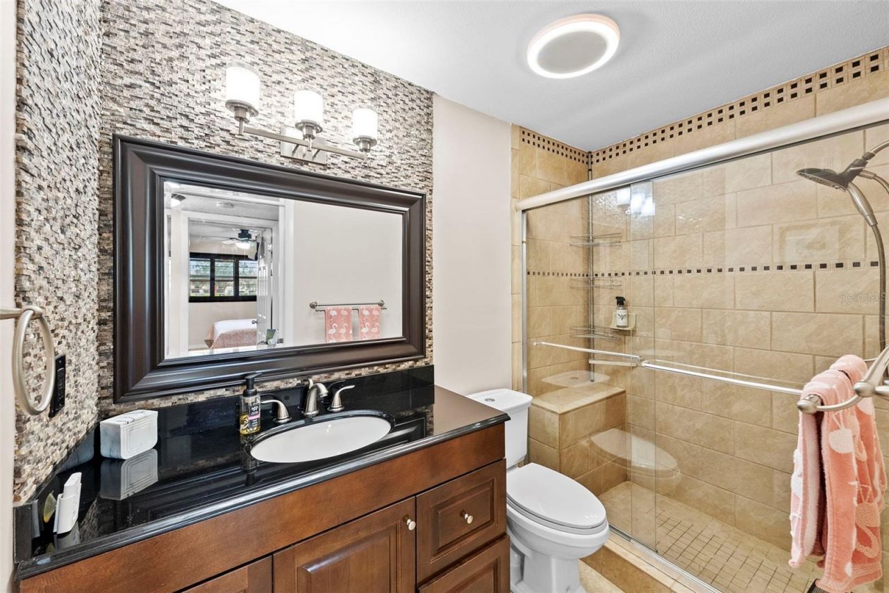 1860 Massachusetts Avenue Ne, Unit 206, Saint Petersburg, FL 33703 Photo