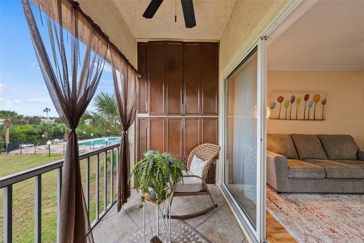 1860 Massachusetts Avenue Ne, Unit 206, Saint Petersburg, FL 33703 Photo