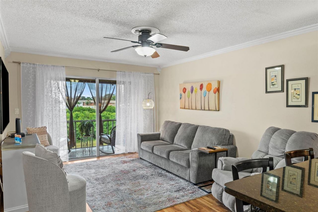 1860 Massachusetts Avenue Ne, Unit 206, Saint Petersburg, FL 33703 Photo