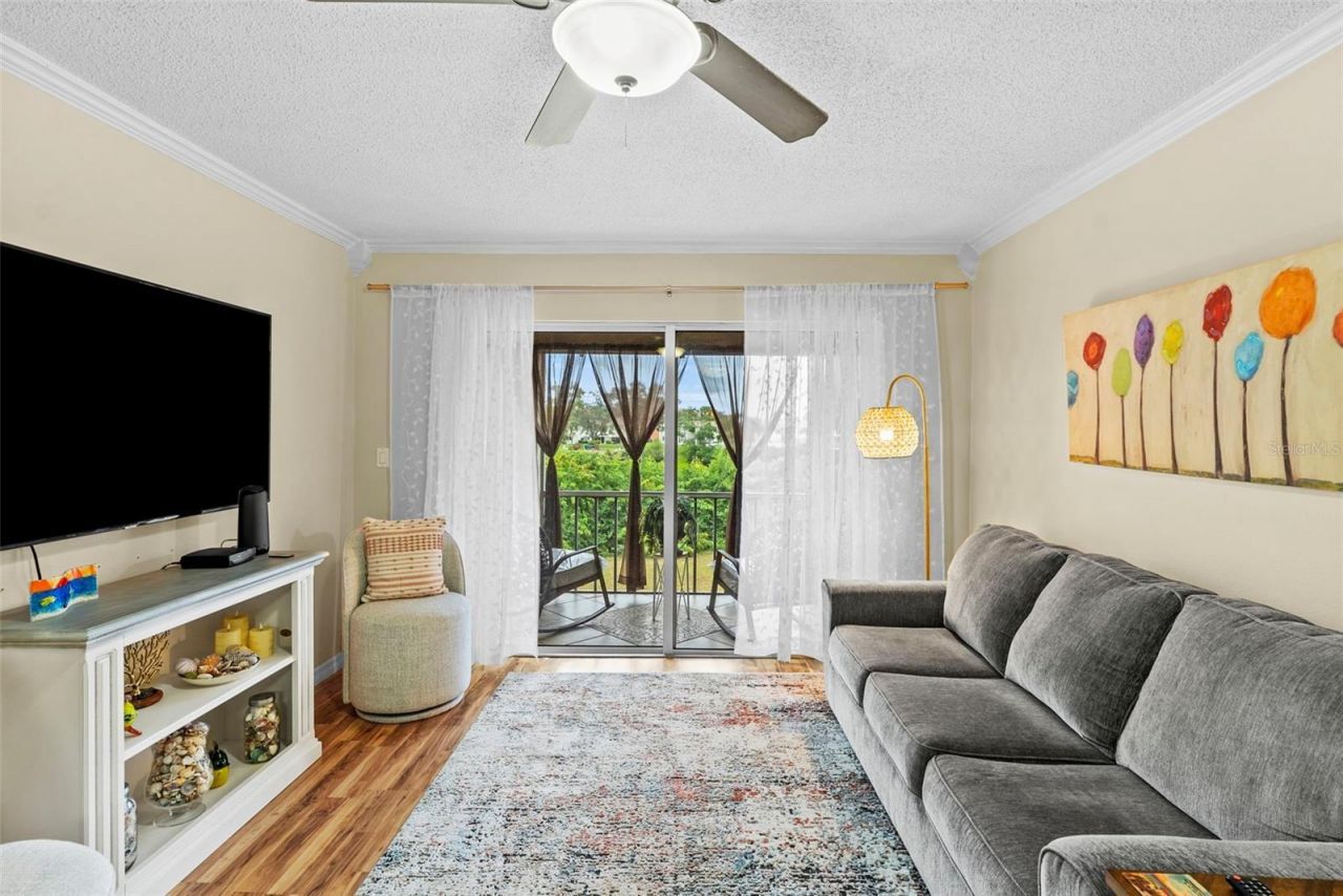 1860 Massachusetts Avenue Ne, Unit 206, Saint Petersburg, FL 33703 Photo