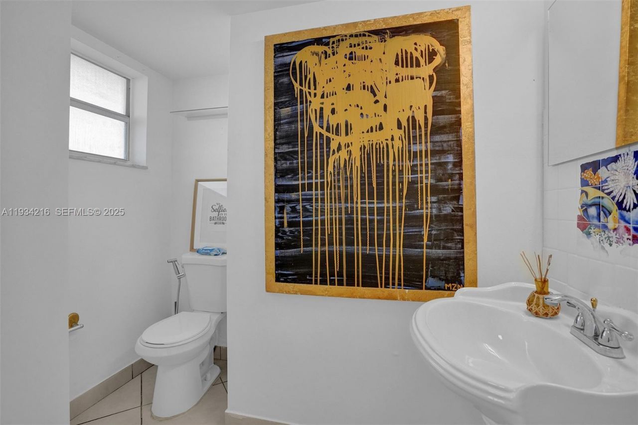 1780 NE 191st St, Unit 304-2, Miami, FL 33179 Photo