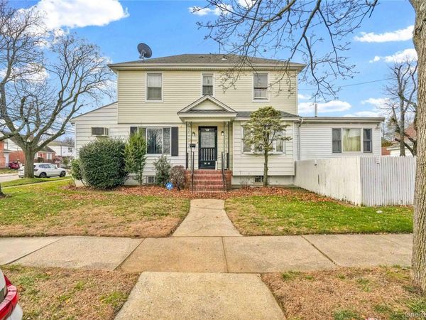 85-86 263 Street, Floral Park, NY 11001