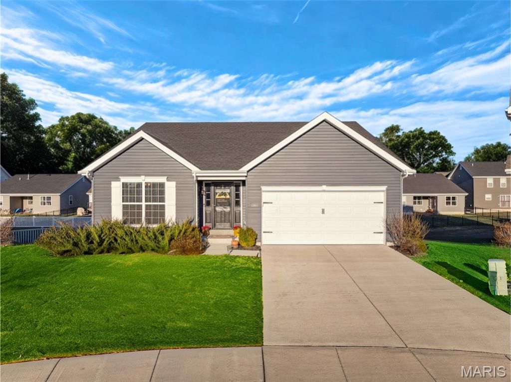 135 Prairie Vista Court, Saint Charles, MO 63301 Main Photo