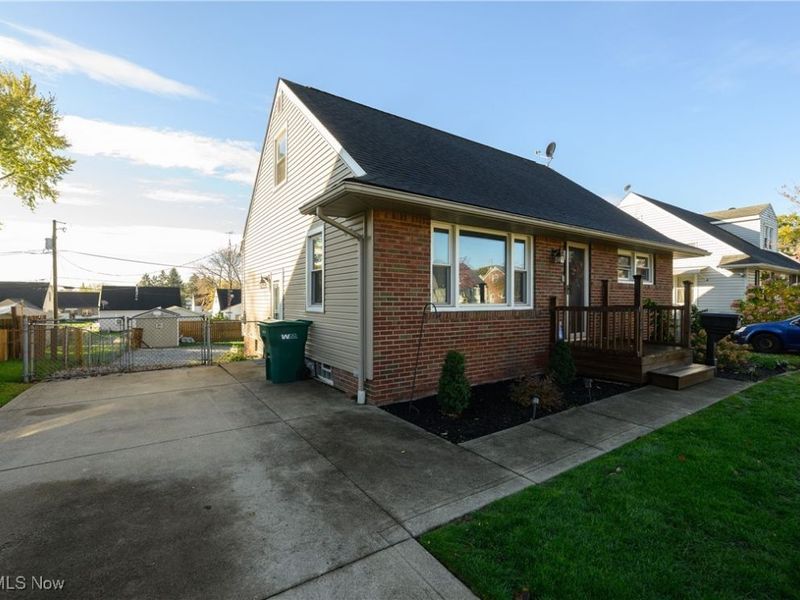 1624 34th Street NE, Canton, OH 44714 Photo 2