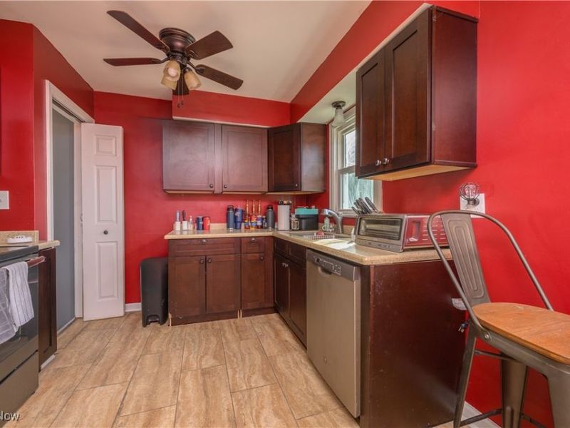 1624 34th Street NE, Canton, OH 44714 Photo 9