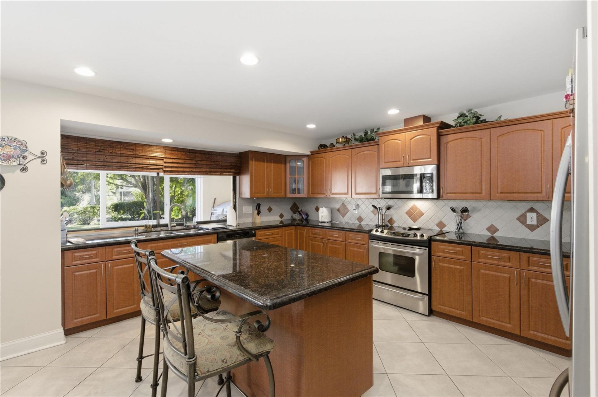 11060 Lakeview Dr, Coral Springs, FL 33071 Photo