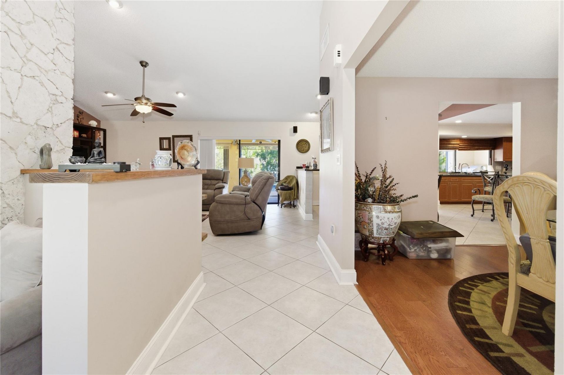 11060 Lakeview Dr, Coral Springs, FL 33071 Photo