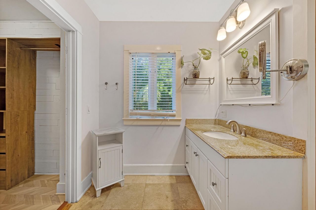 19611 Tequesta St Street, Sugarloaf, FL 33042 Photo