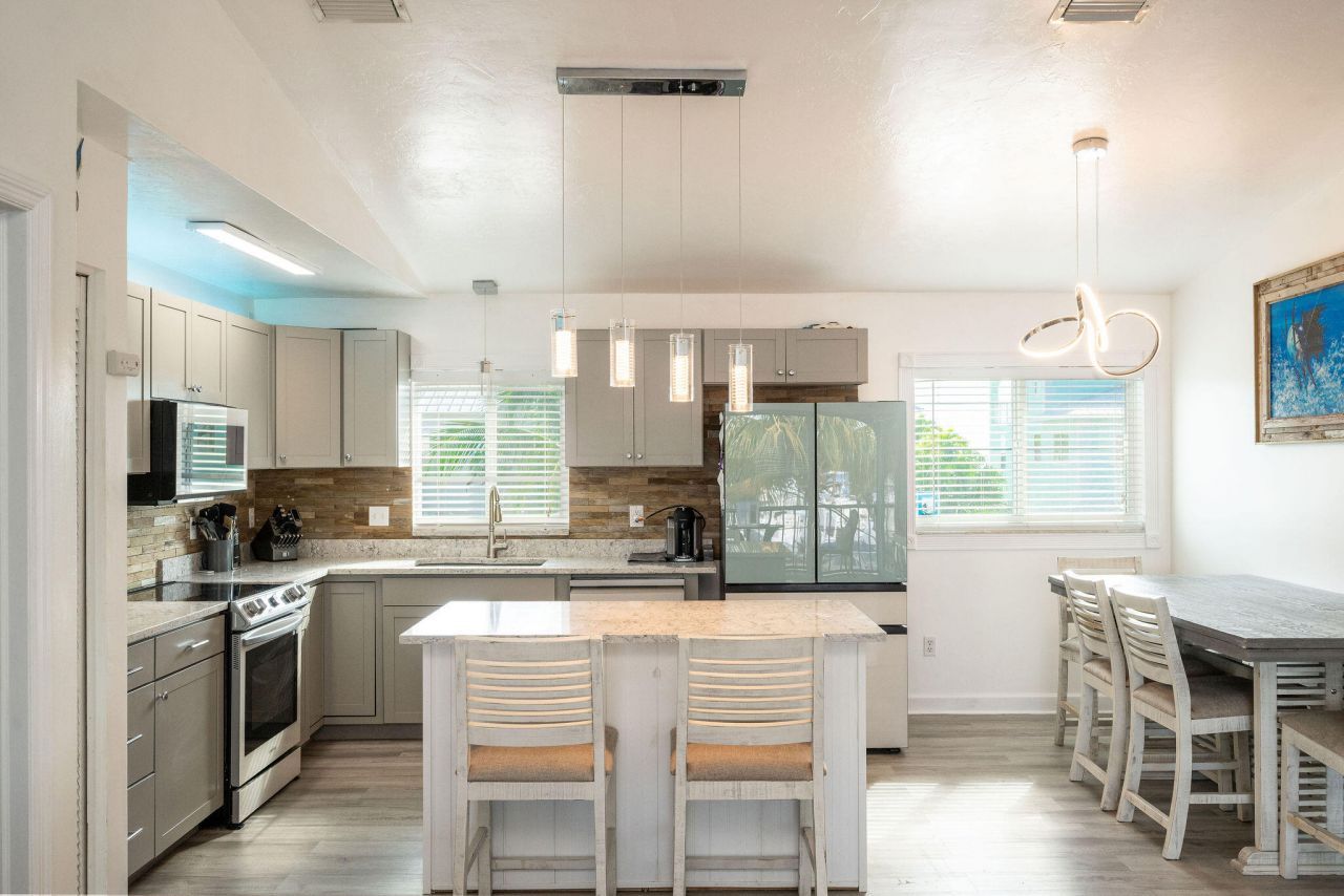 24347 W Caribbean Drive, Summerland Key, FL 33042 Photo