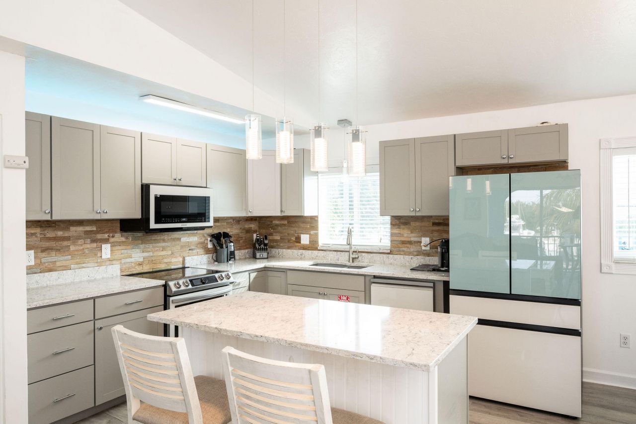 24347 W Caribbean Drive, Summerland Key, FL 33042 Photo