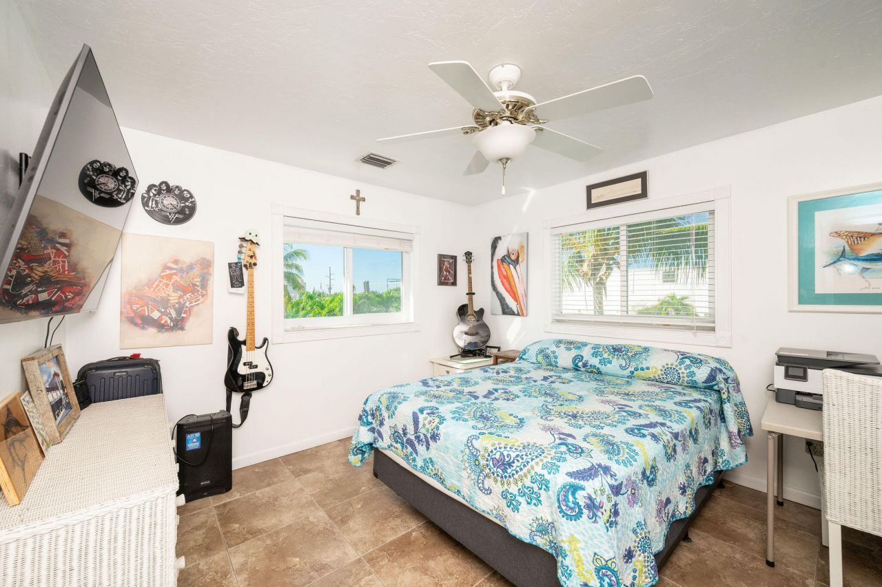 24347 W Caribbean Drive, Summerland Key, FL 33042 Photo