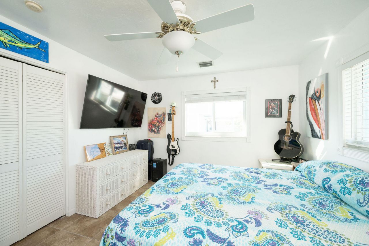 24347 W Caribbean Drive, Summerland Key, FL 33042 Photo