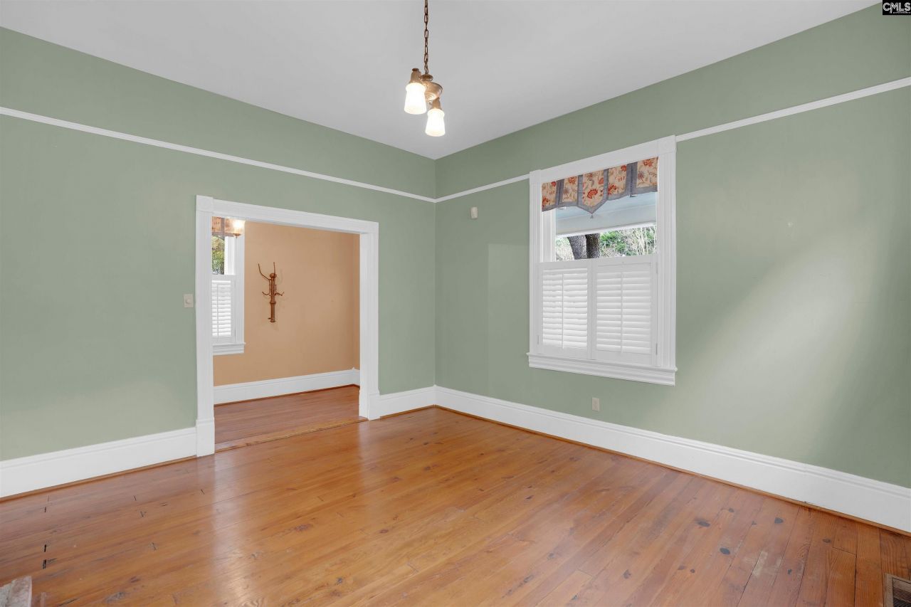 2219 Gadsden Photo 11