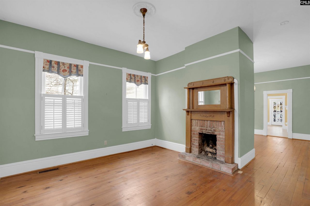 2219 Gadsden Photo 13