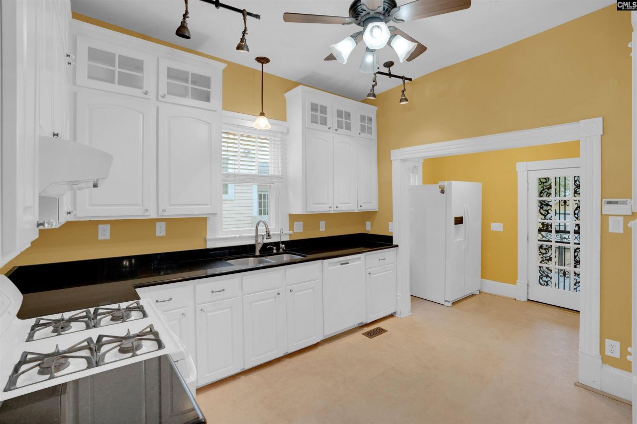 2219 Gadsden Photo 17