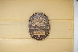 2219 Gadsden photo 4