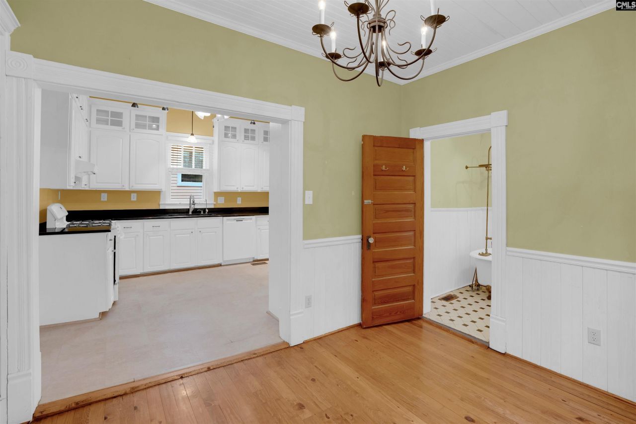 2219 Gadsden Photo 25