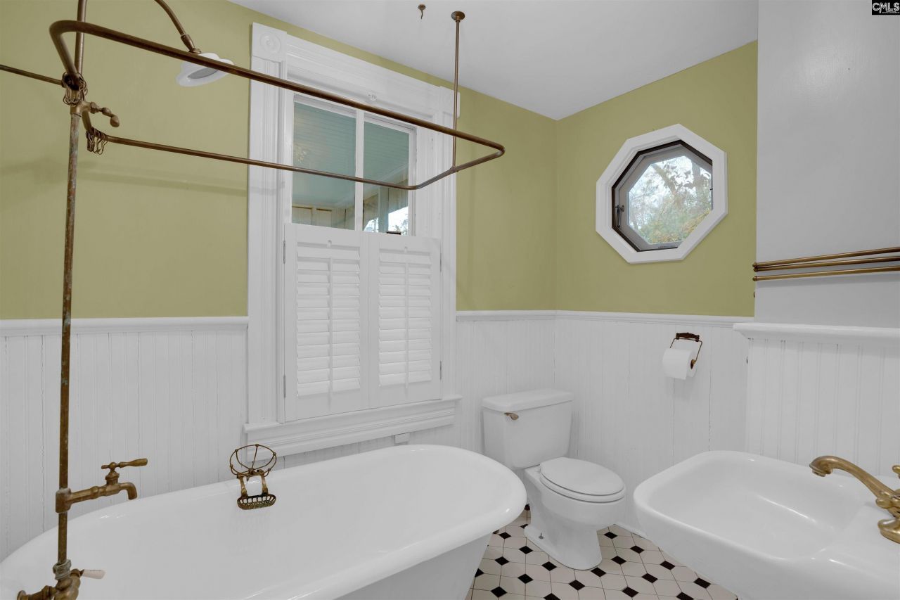 2219 Gadsden Photo 28