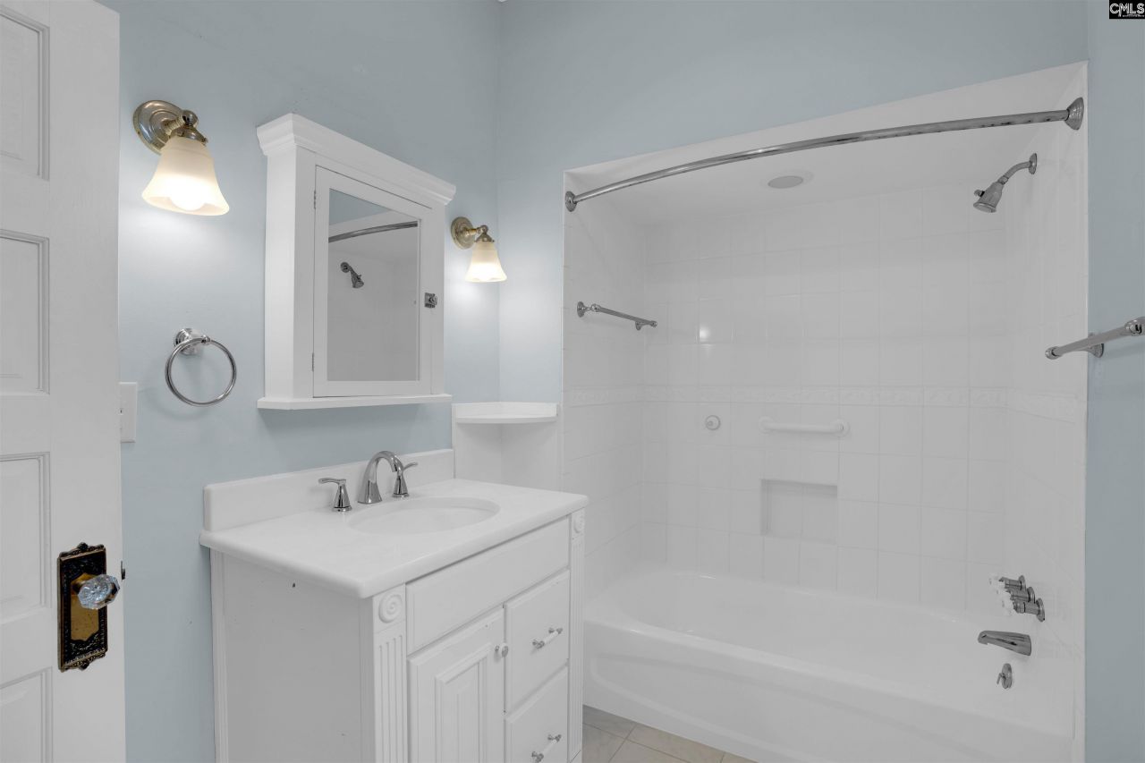 2219 Gadsden Photo 37