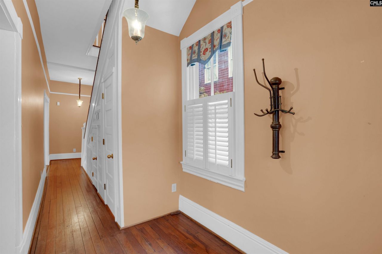 2219 Gadsden Photo 9